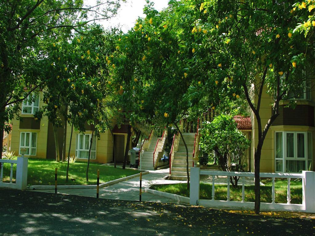 Pleasant Days Resort Chembarambakkam Lake Екстер'єр фото