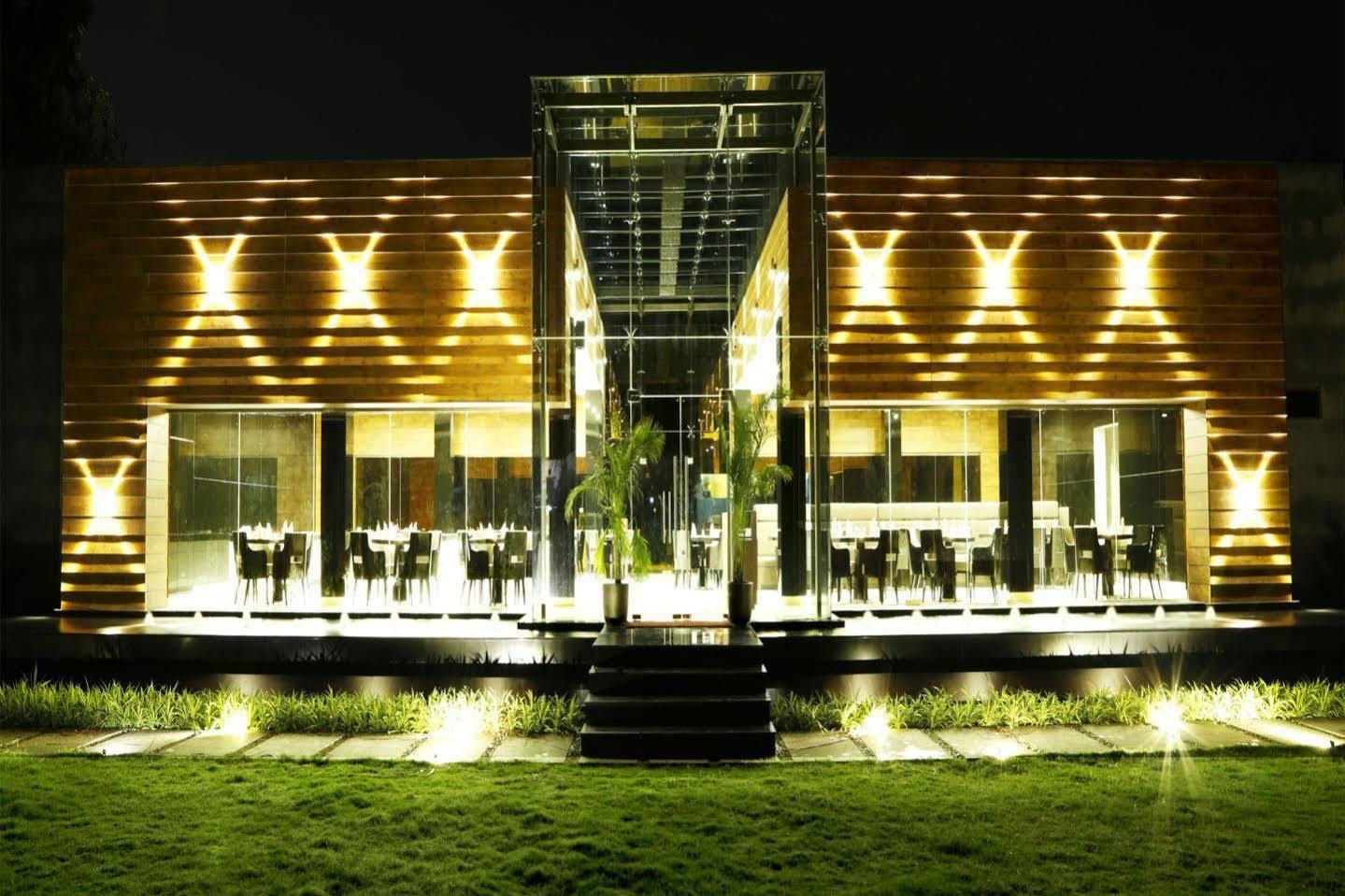 Pleasant Days Resort Chembarambakkam Lake Екстер'єр фото